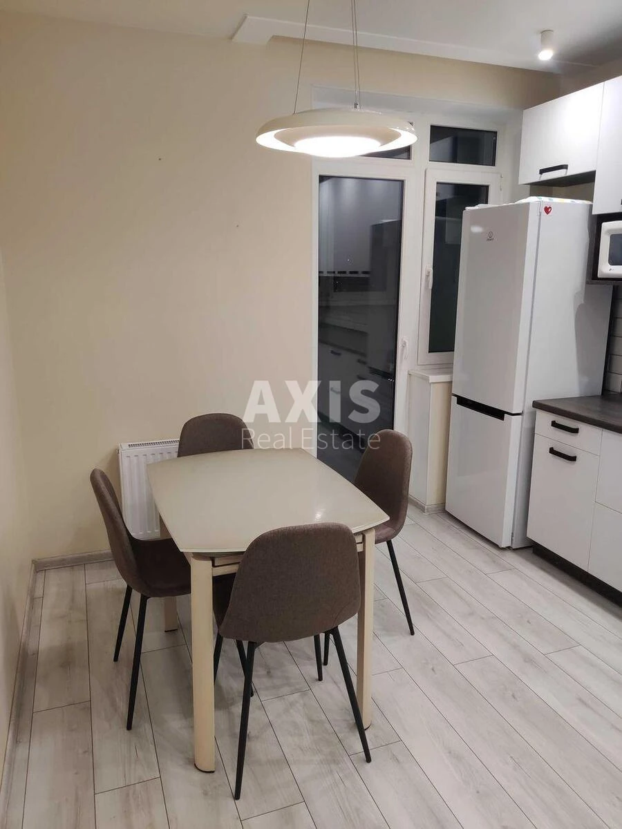 1k apartment pr-t Berestejskij one hundred and nine A542351