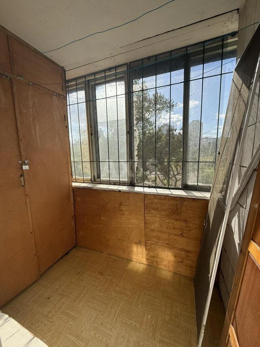 3k apartment vul. Pryrichna 19Г701043