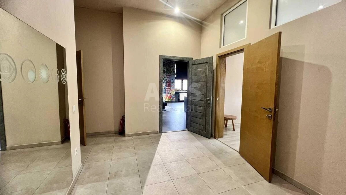 Офис ул. Александра Конисского 82, 280м27006710