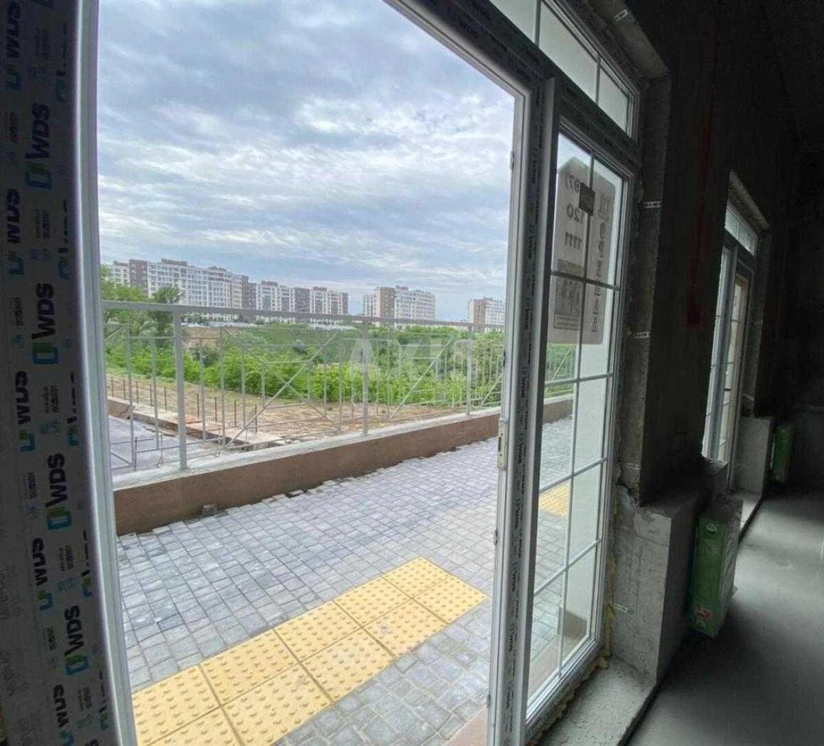 Объект торговли ул. Михаила Максимовича 24, 40м2691023