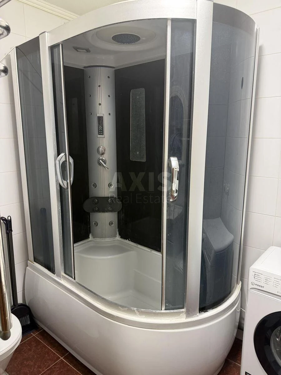 2k apartment pr-t Sobornosti 12696525