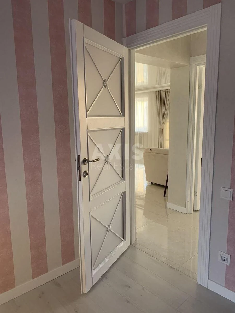 5k apartment vul. Levka Lukyanenka 13А676947