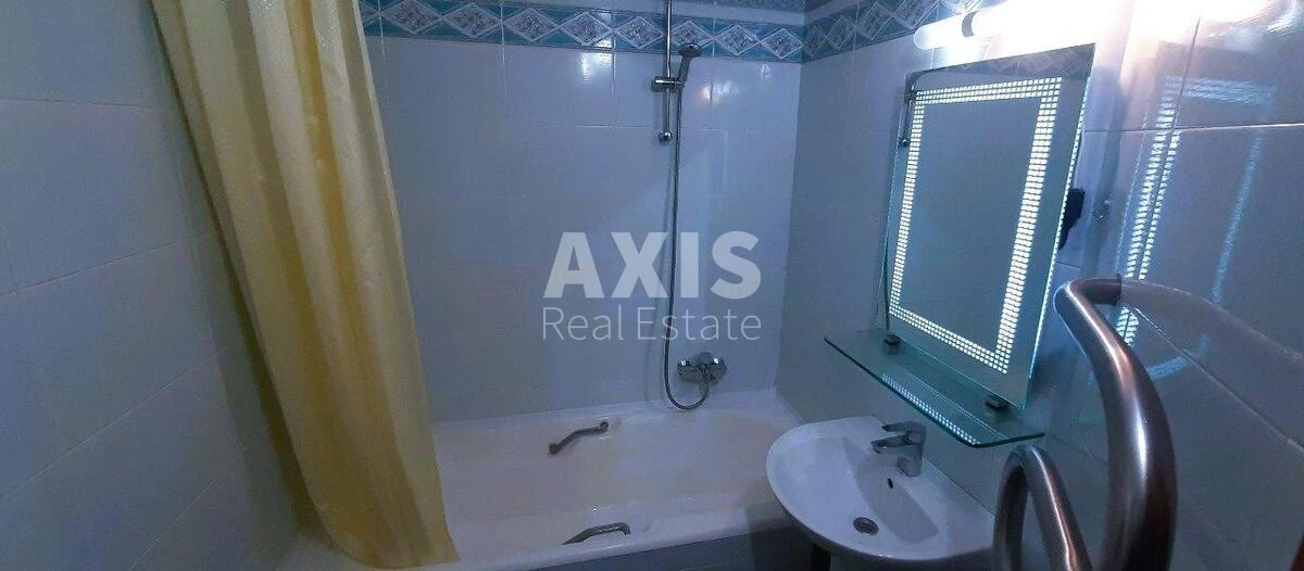 4k apartment vul. Pryrichna 33671814