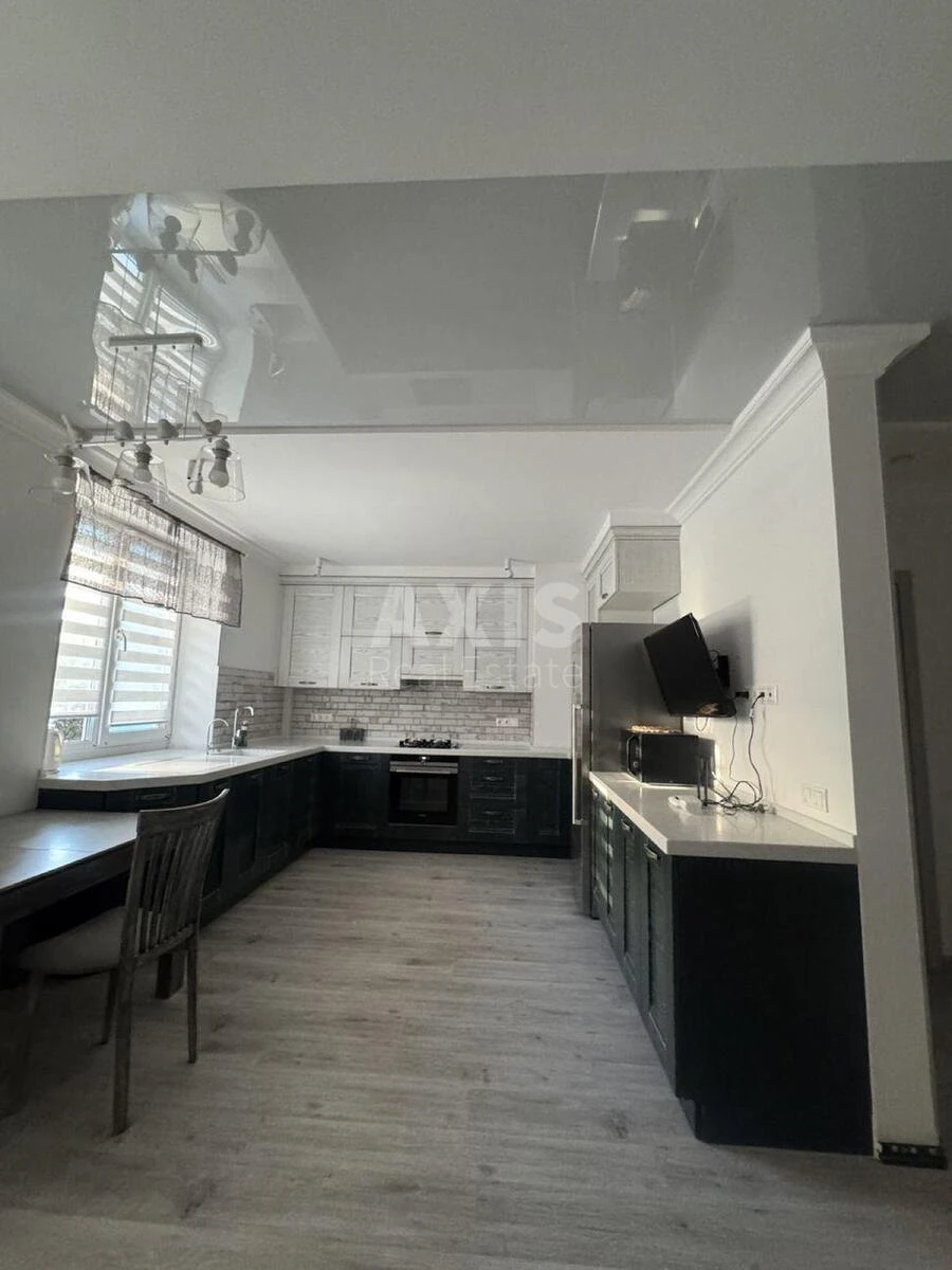 3k apartment vul. Lebedjeva Akademika 1690081