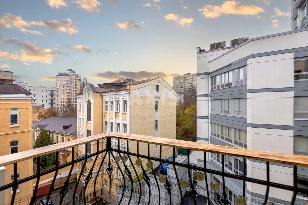 3k apartment vul. Saksagans'kogo 70Б704331