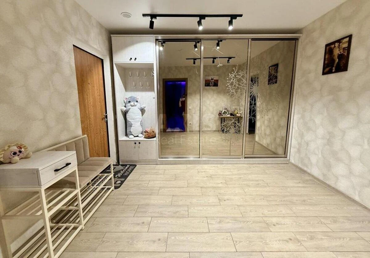 2k apartment vul. Revuc'kogo 546959018