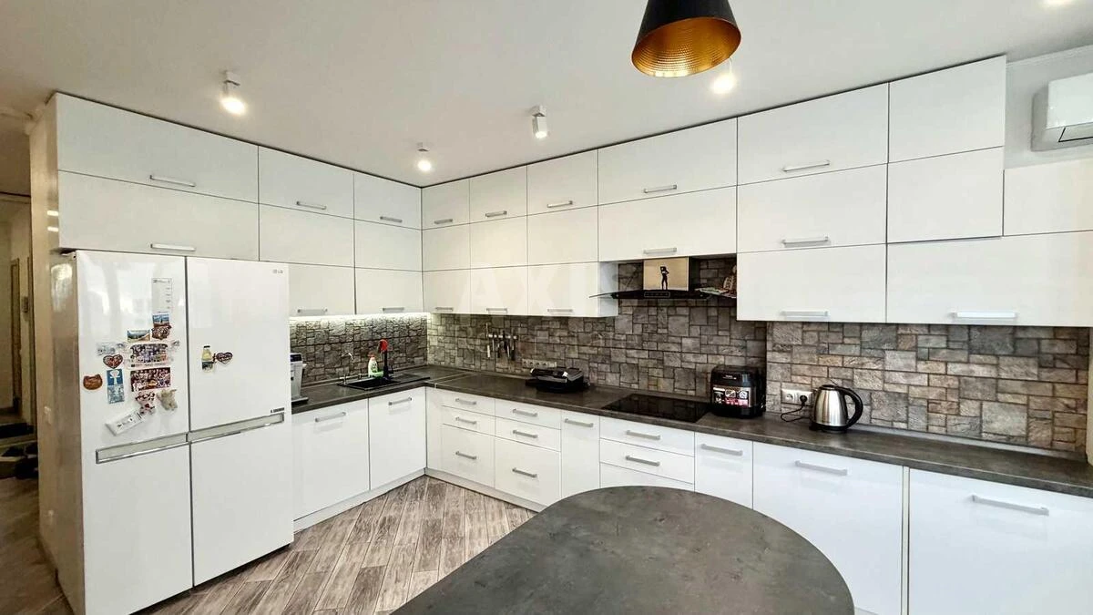 3k apartment vul. Oleny Pchilky 871353