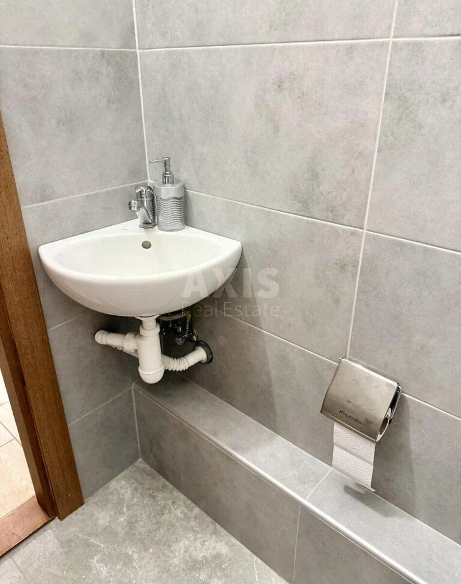 2k apartment vul. Revuc'kogo 546959017