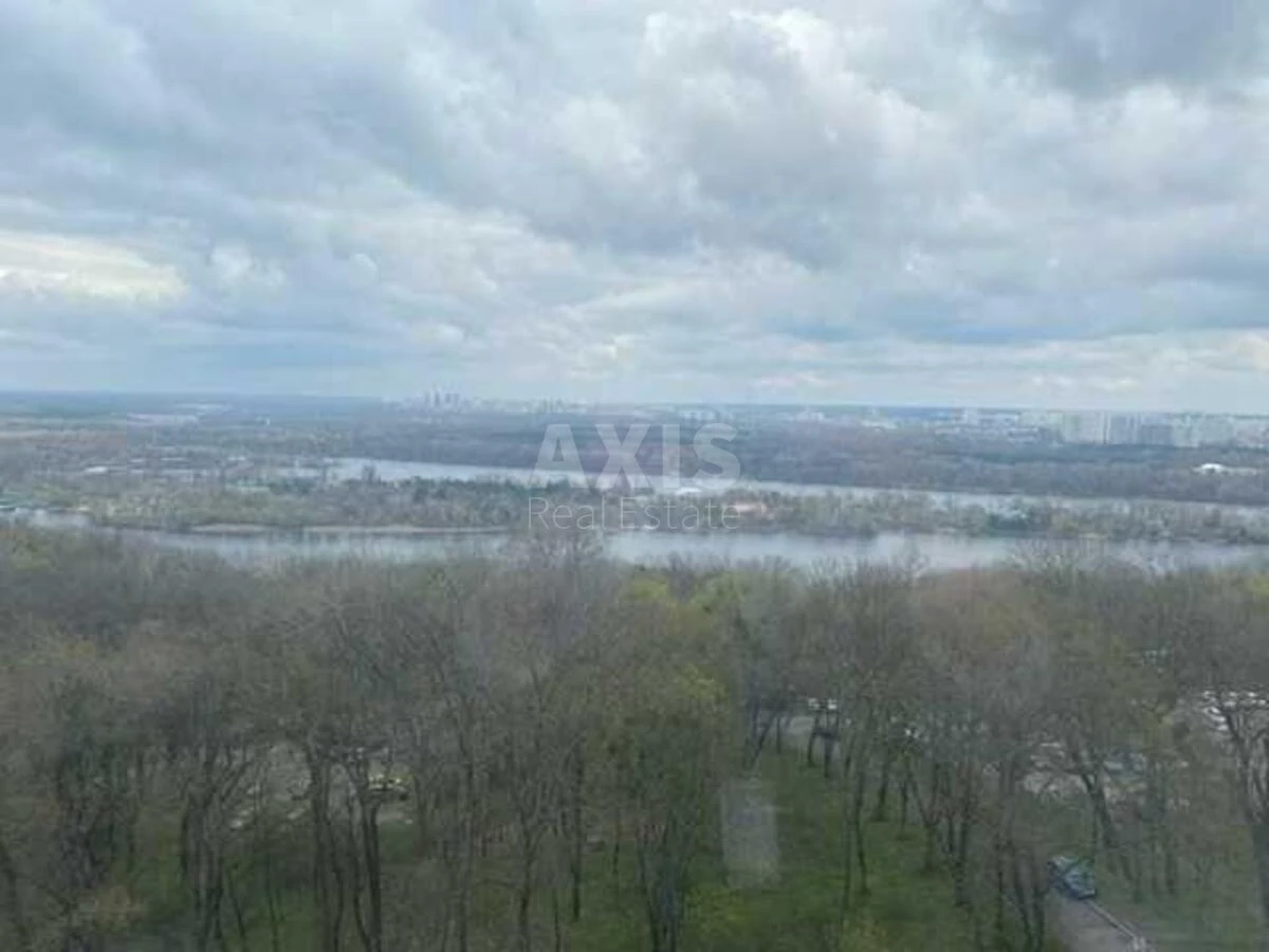 Office vul. Grushevs'kogo Myhajla 9Б, 250m2707656