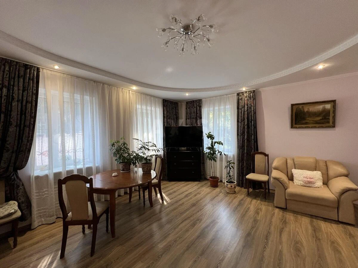 Дoм ул. Учебная, 135м2, город Киев5876311