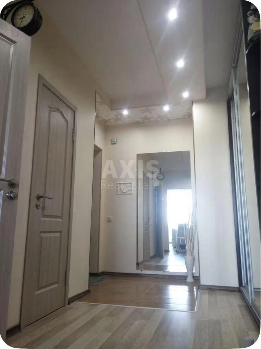 2k apartment vul. Dragomanova 40З709666
