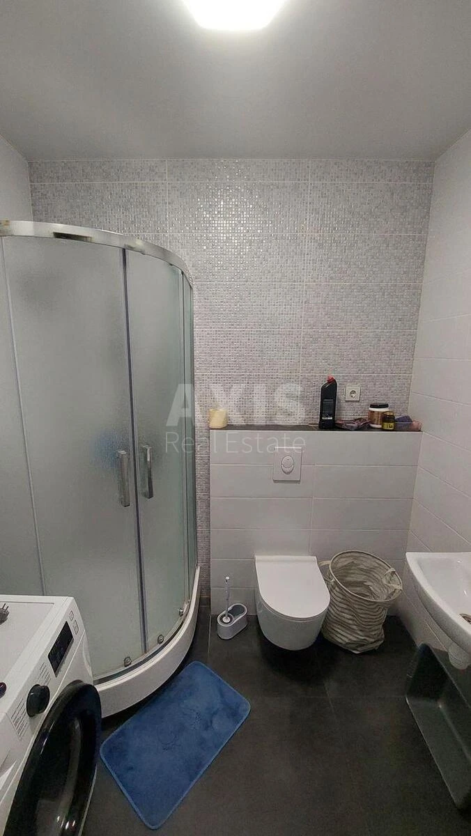 1k apartment pr-t Yevropeyskoho Soyuzu 43696004