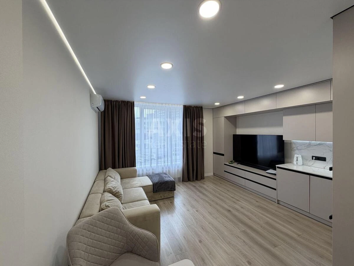 2k apartment vul. Oleksandra Olesja 8/17697510