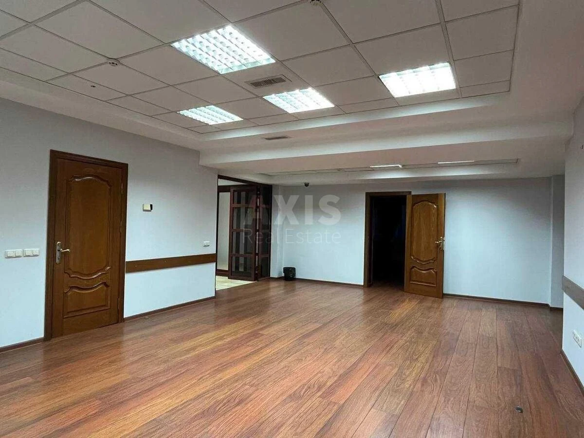 Офис бул. Николая Михновского 19, 233м2698097
