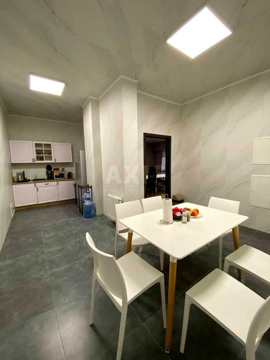 Office vul. Central'na 19, 130m2712828