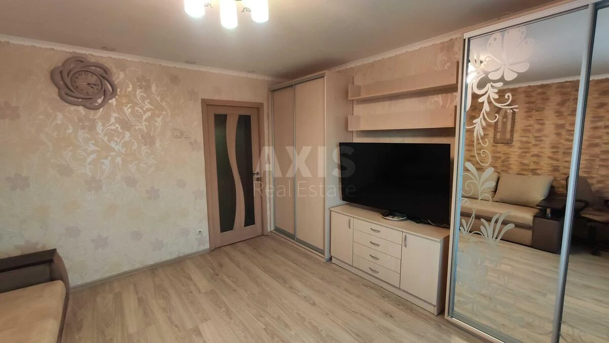 3k apartment vul. Pryluzhna 14700065