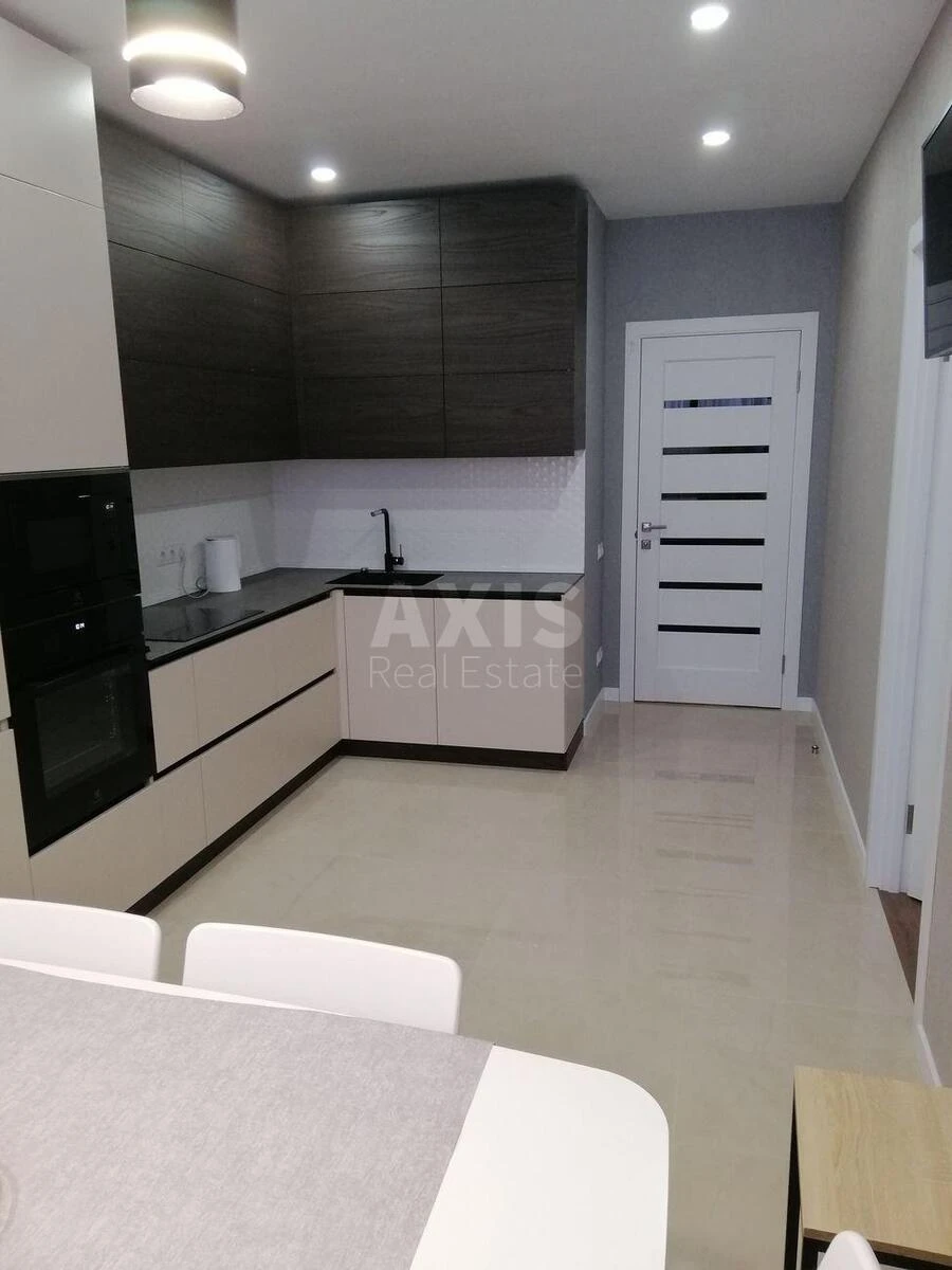 2к квартира ул. Рональда Рейгана 40693630