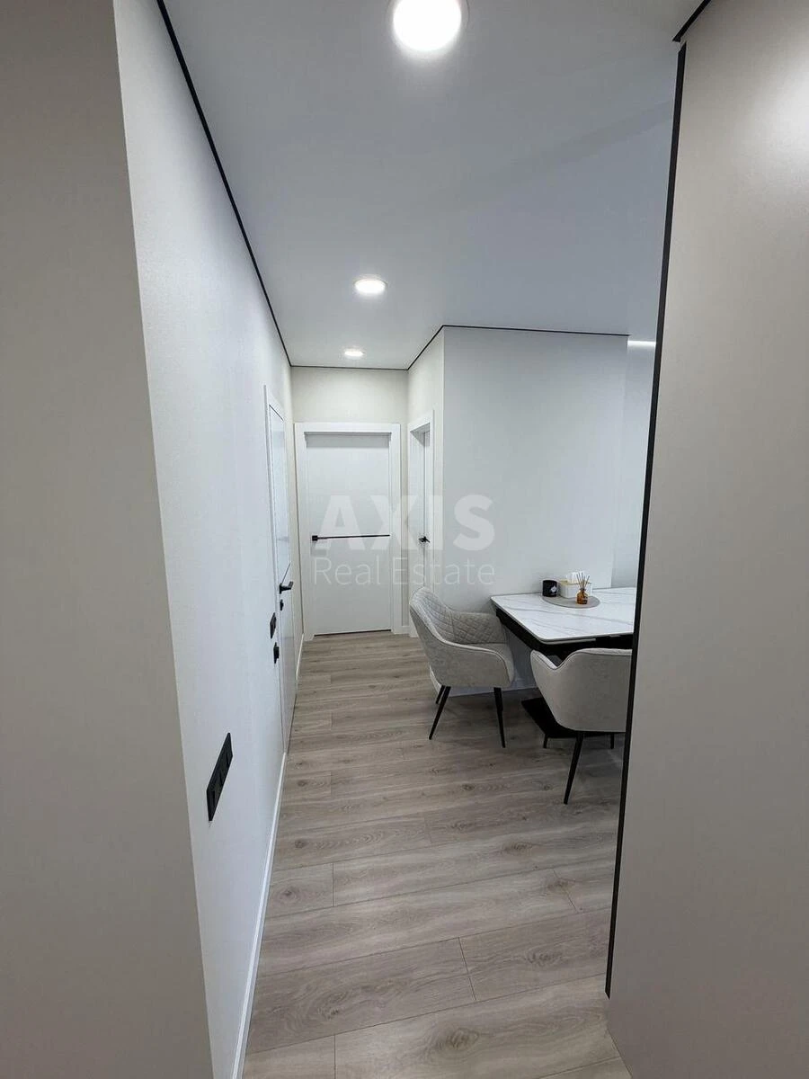 2к квартира ул. Александра Олеся 8/17697512
