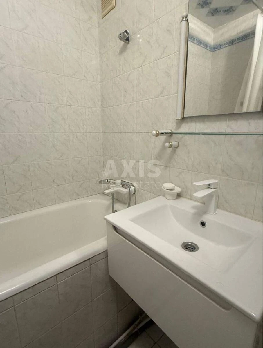 3k apartment vul. Antonovycha 103А696256