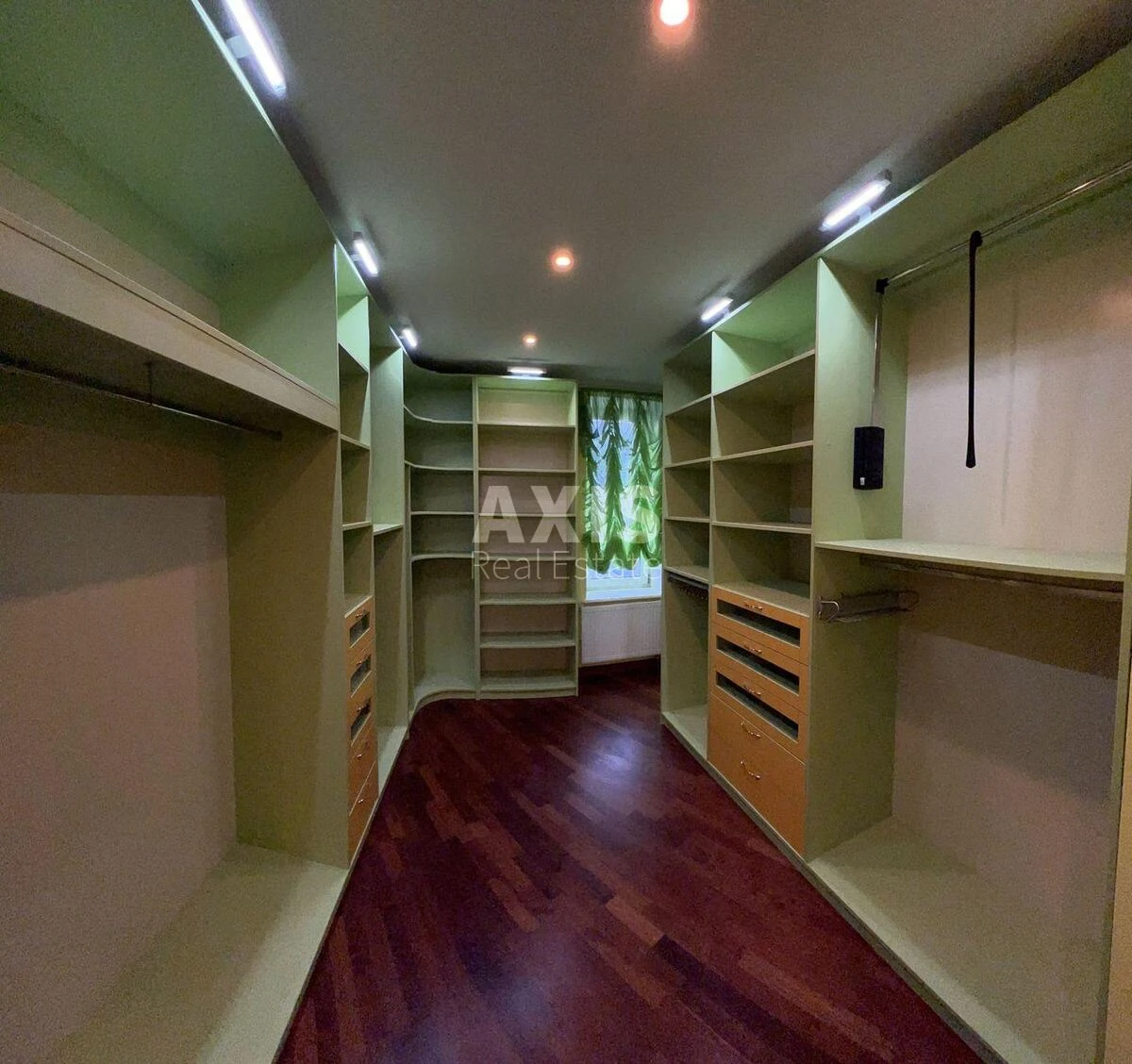 5k apartment vul. Yulia Zdanovska 52/3673739