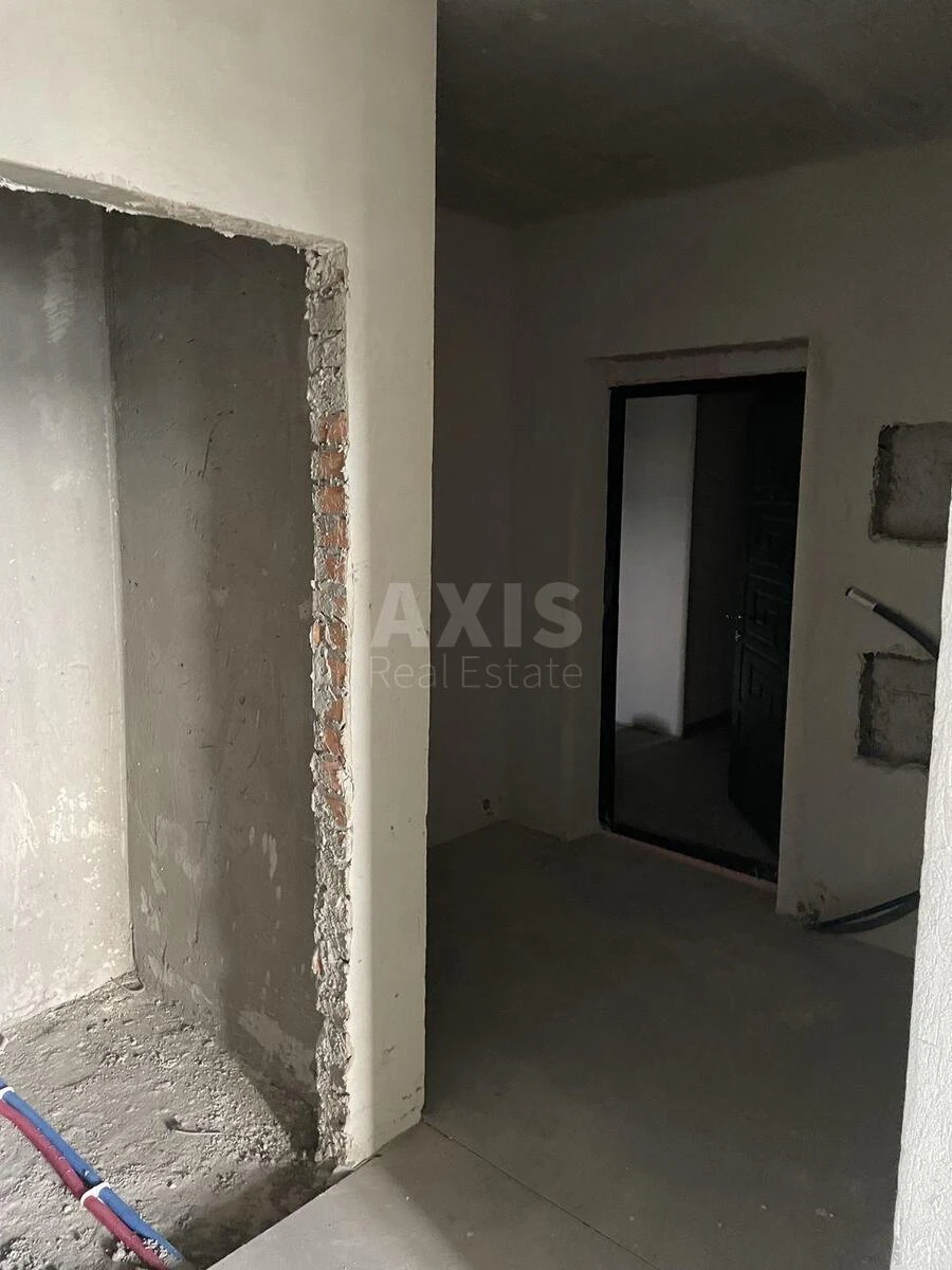 2к квартира ул. Бережанская 8685598