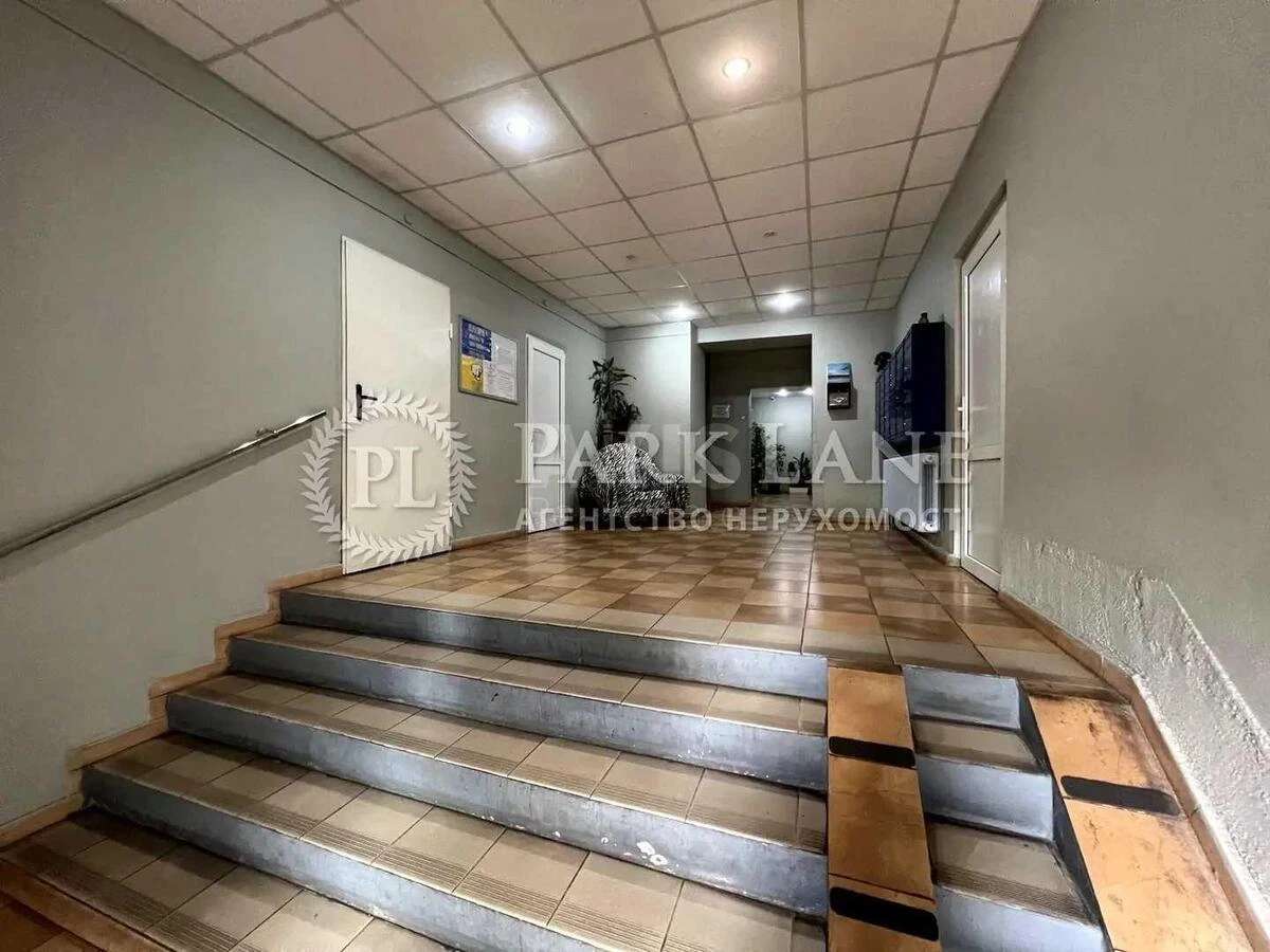 2к квартира бул. Верховного Совета 21А700611
