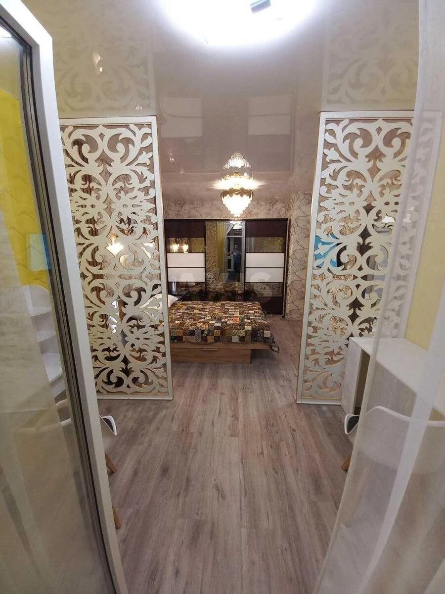 1к квартира пр-т Берестейский 677115910
