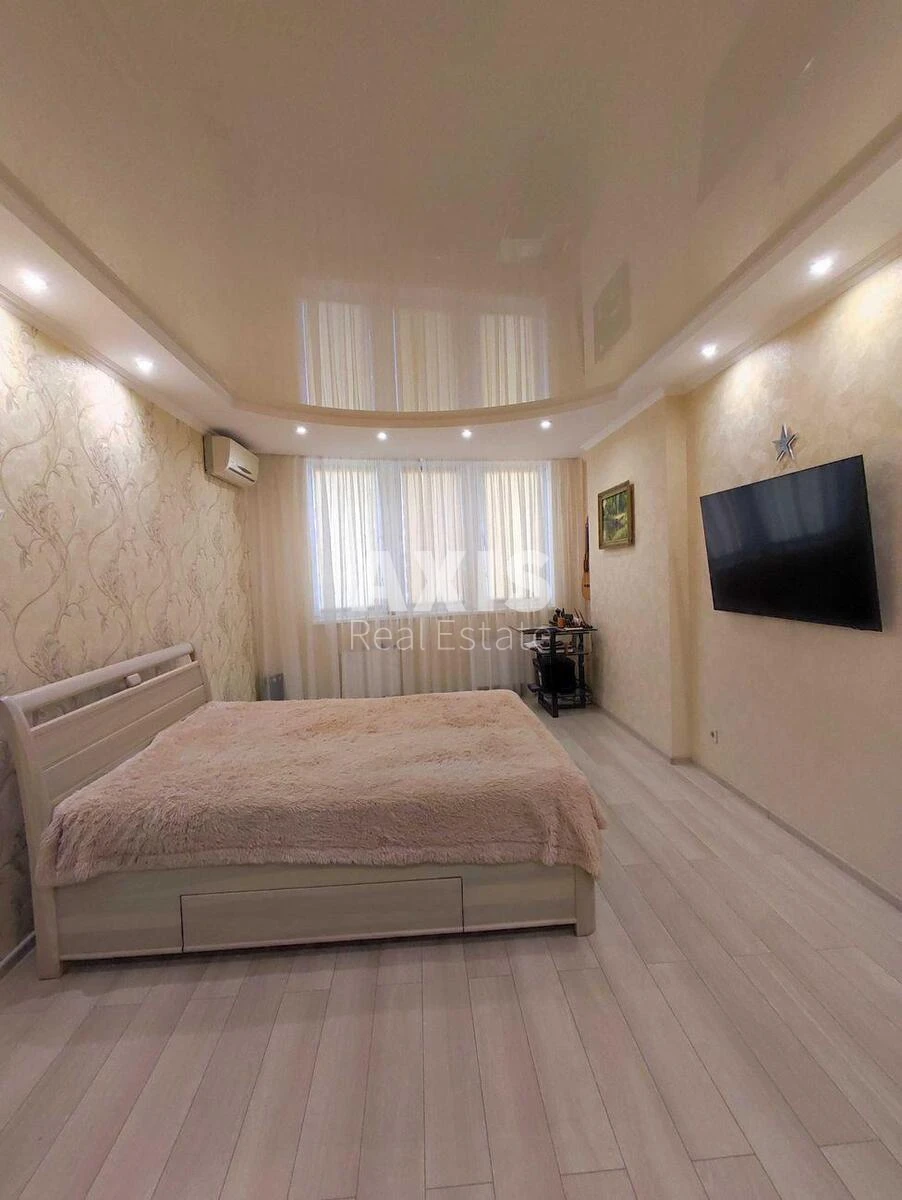 1к квартира ул. Ревуцкого Семь Б690777