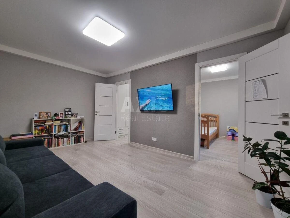 4k apartment vul. Ronalda Reyhana 20684749