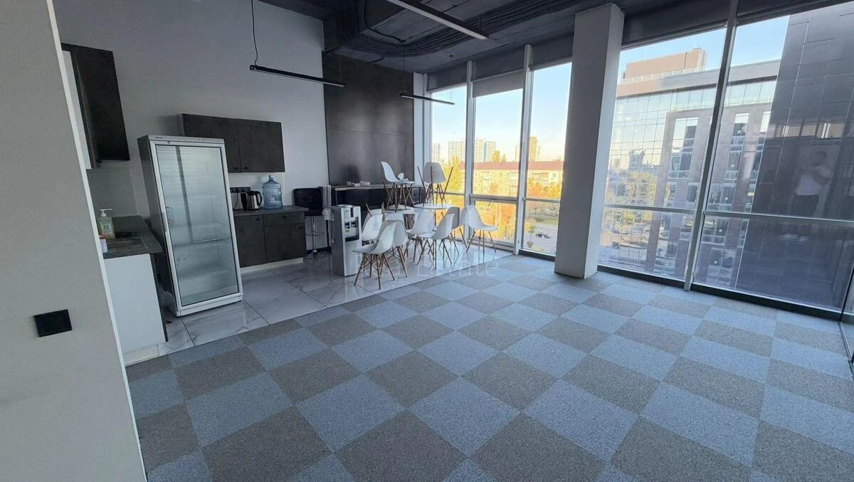 Office vul. Tovarna 1, 534m2711892