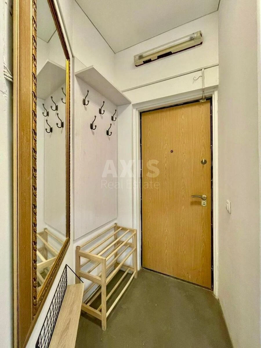 Trade object vul. Rustaveli Shota 10, 56m2712091