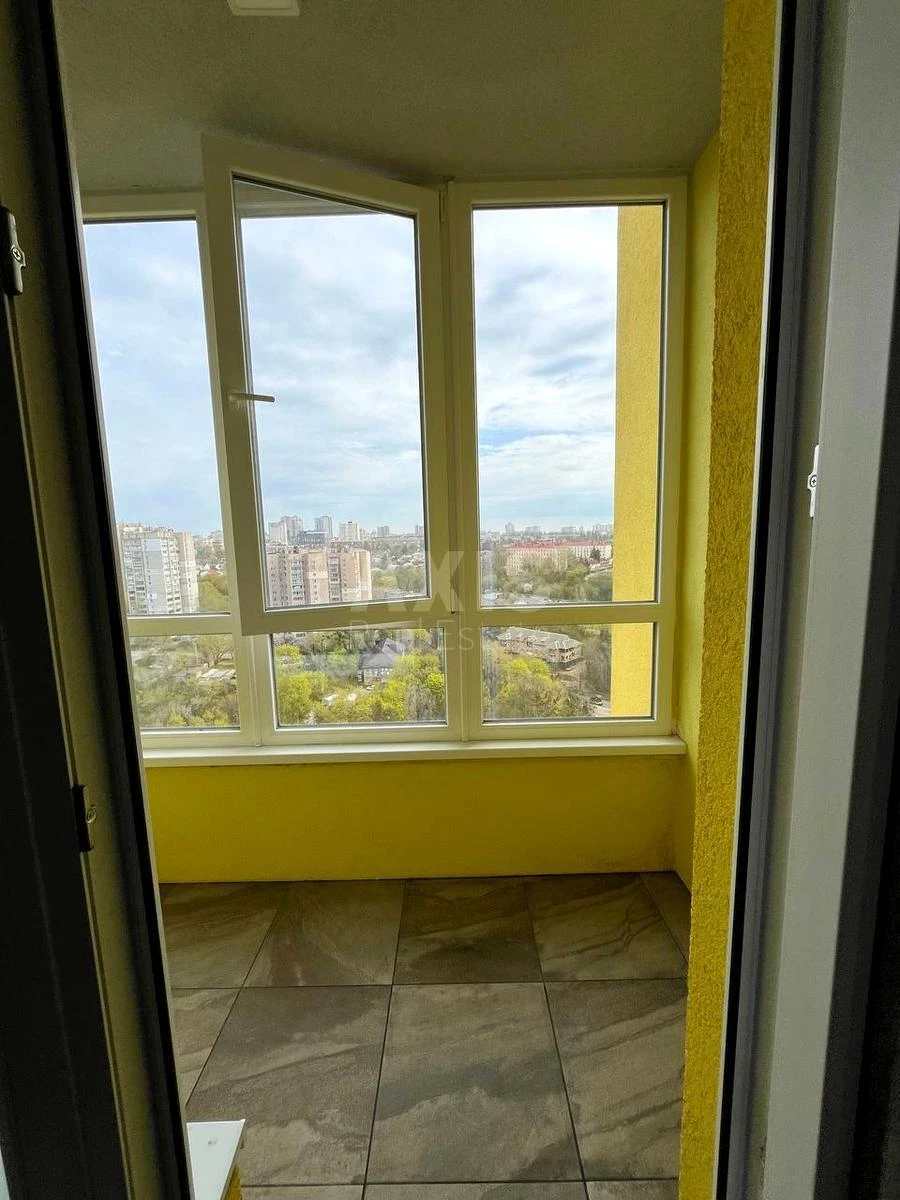 3k apartment vul. Radchenka Petra 107040414