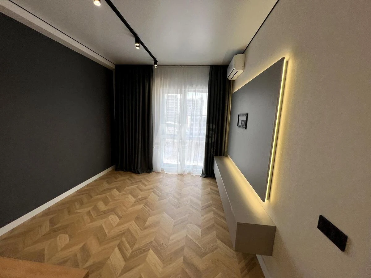 2к квартира ул. Михаила Максимовича 24657655