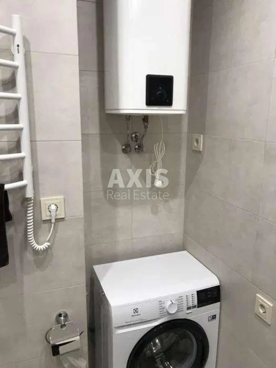1k apartment vul. Sverstjuka Jevgena 4240554