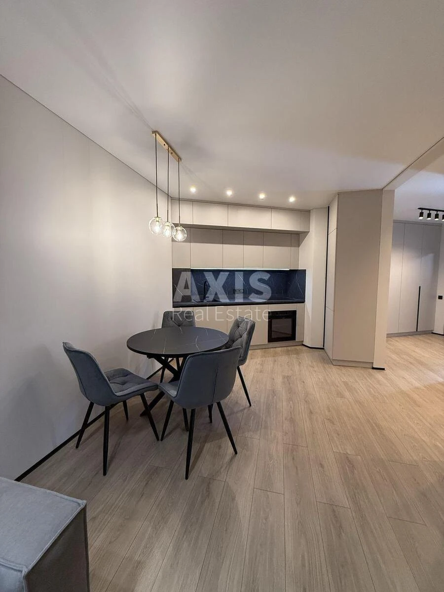 1k apartment pr-t Berestejskij 11B679614