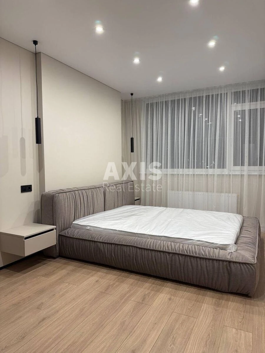 1k apartment pr-t Berestejskij 11B679615