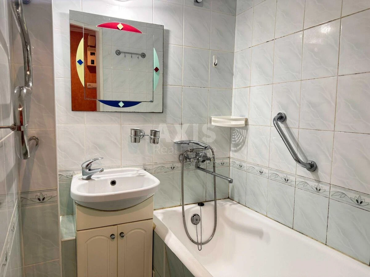3k apartment vul. Serafymovycha 137107815
