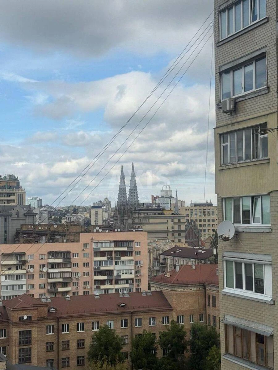 3k apartment vul. Antonovycha 103А696258