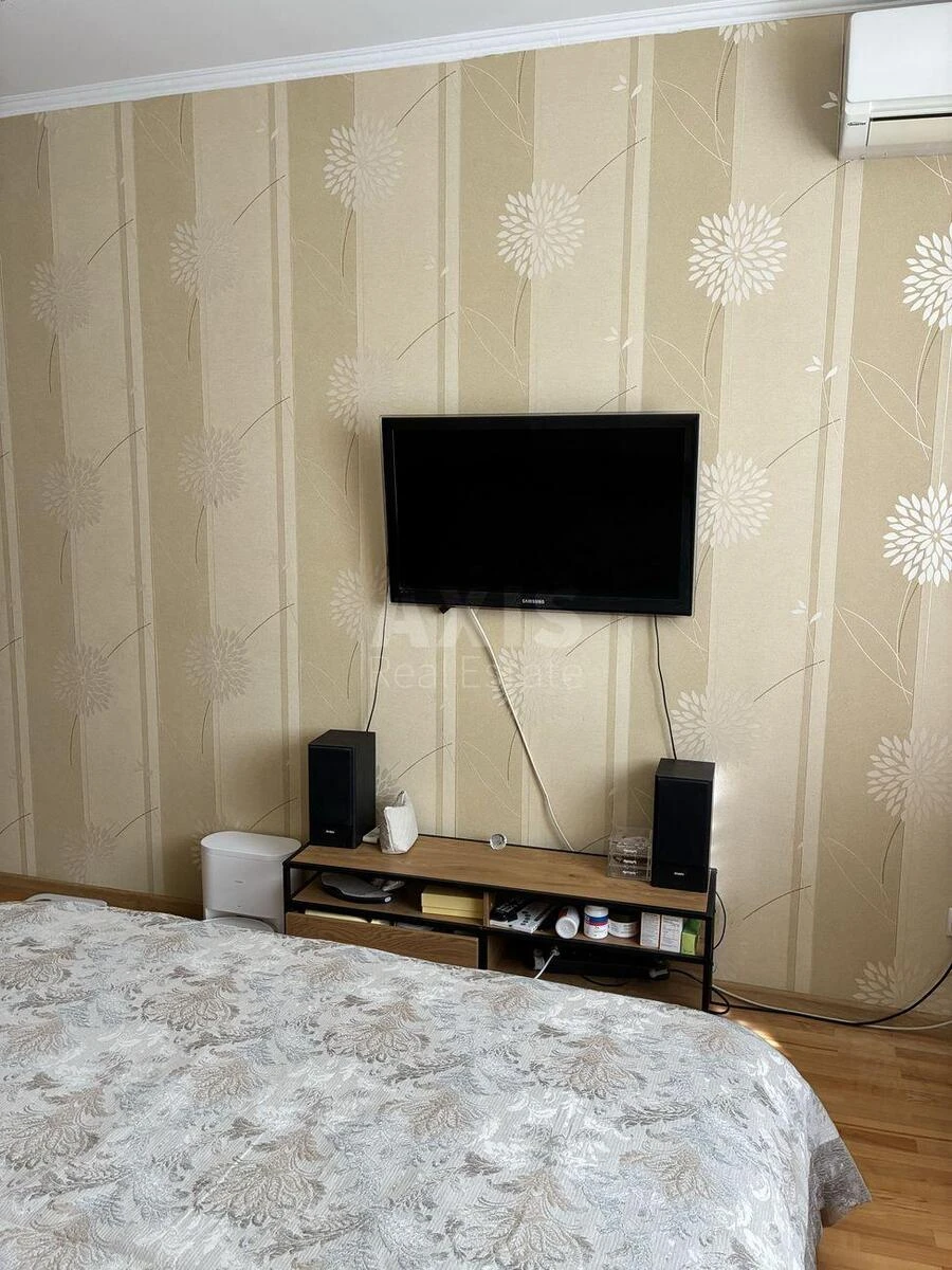 2к квартира ул. Бориспольская 6708008
