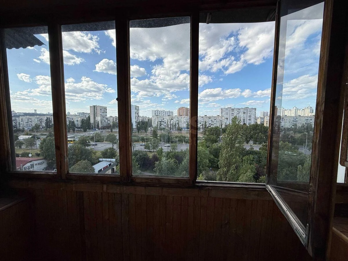 3k apartment vul. Serafymovycha 137107816