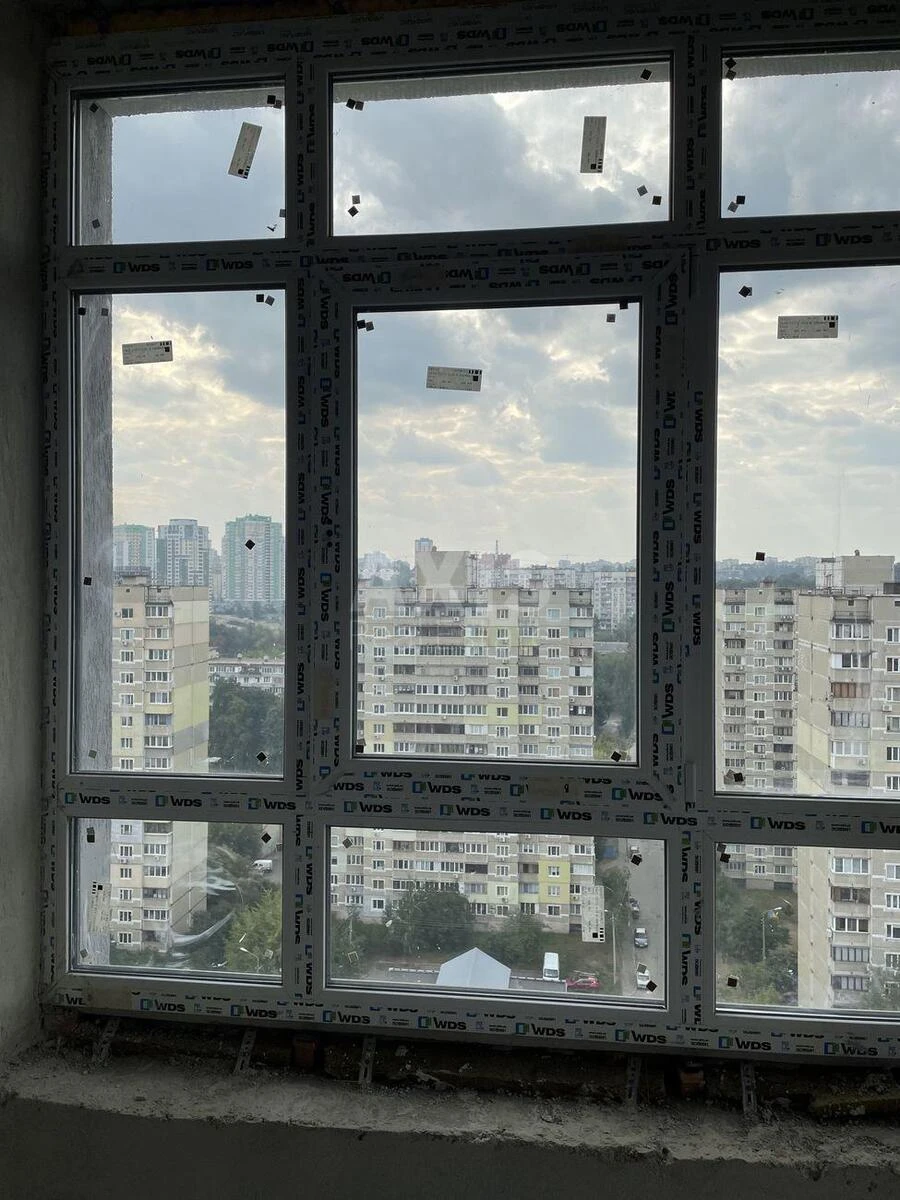 2к квартира ул. Бережанская 86855911