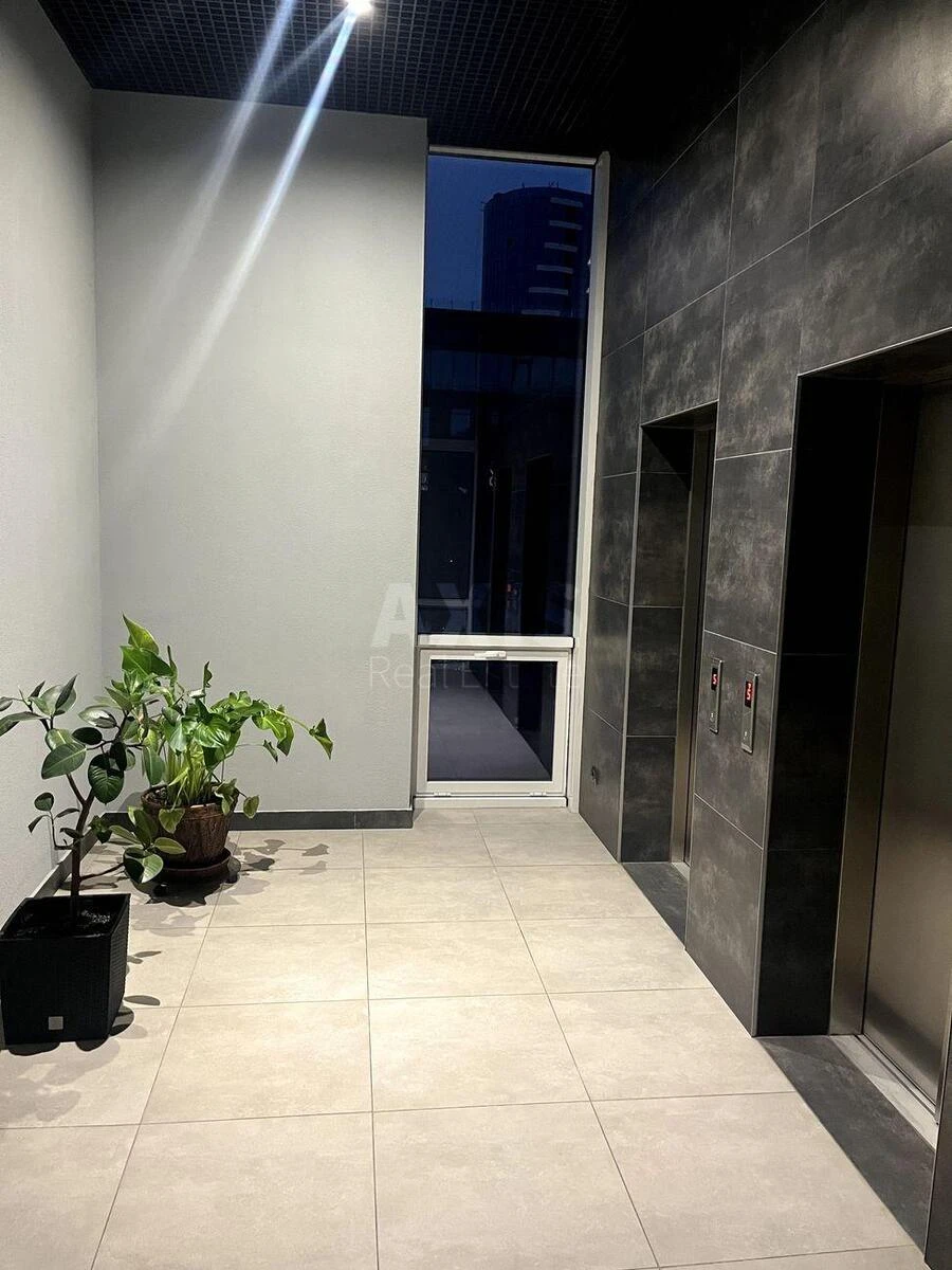 Office vul. Tovarna 1, 534m27118911