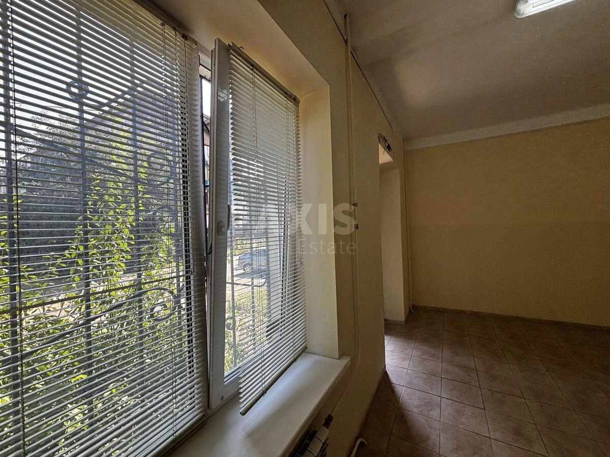 Trade object vul. Dmytra Bagalija 2, 60m2685998