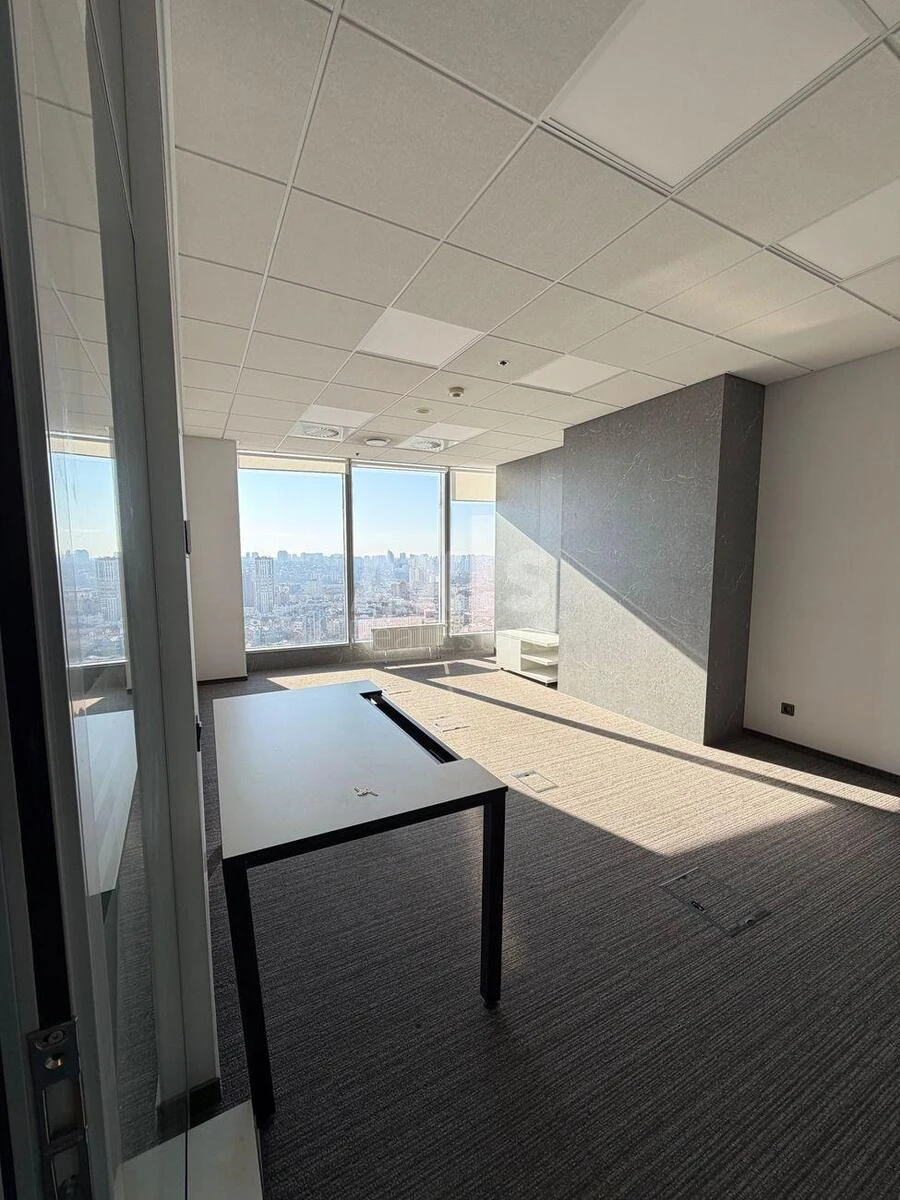 Office pl. Sportyvna 1А, 227m2689541