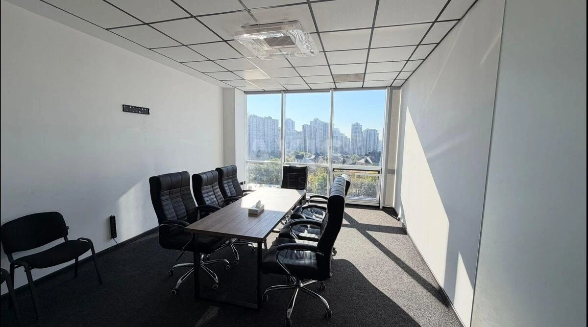 Office vul. Tovarna 1, 534m2711899