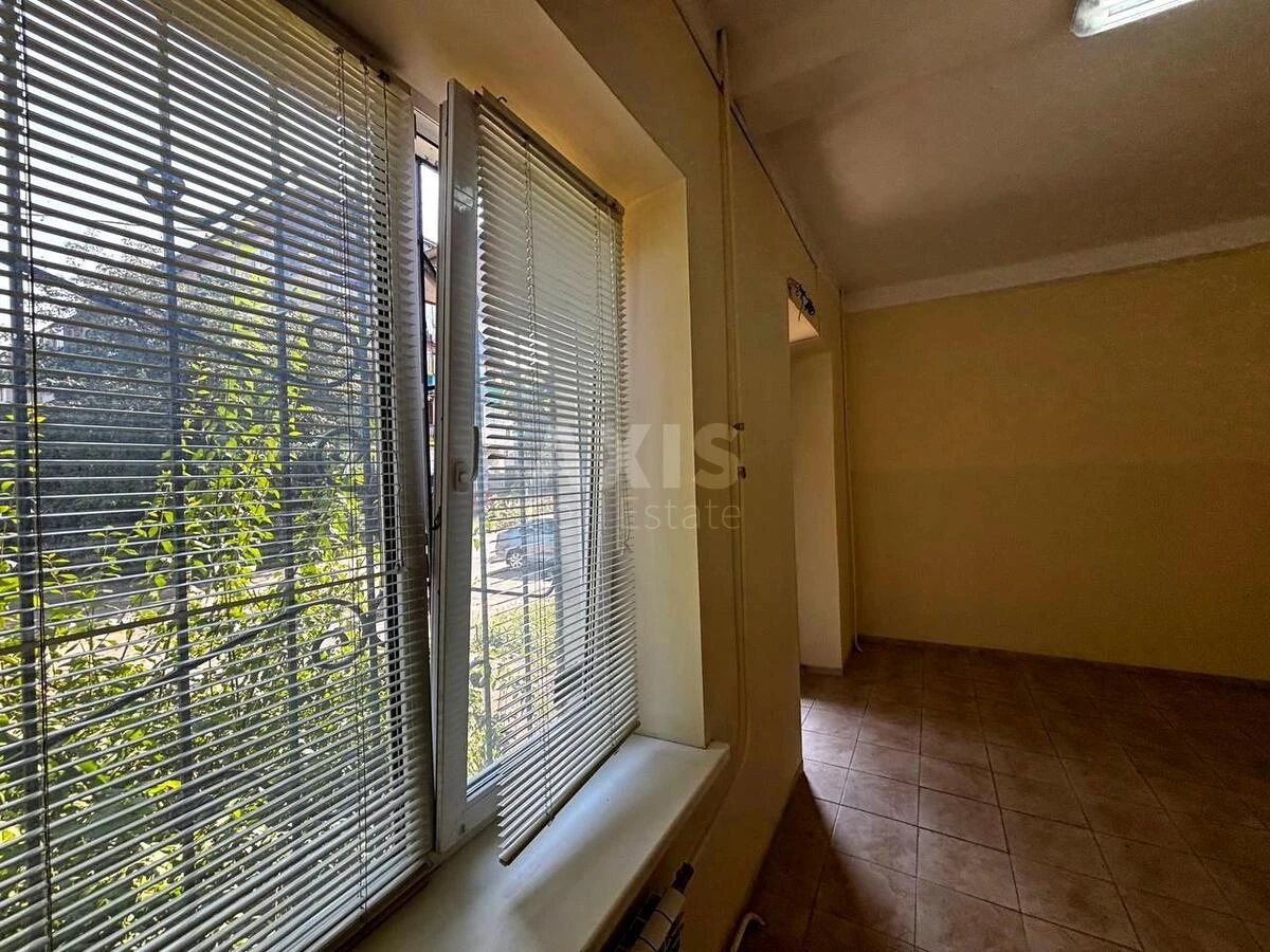 Service object vul. Dmytra Bagalija 2, 60m2657832