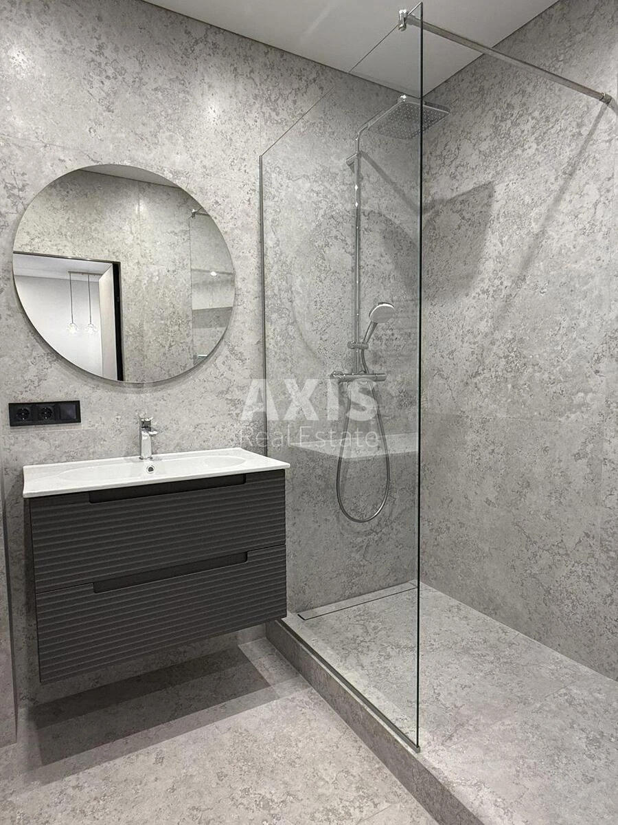 1k apartment pr-t Berestejskij 11B679619
