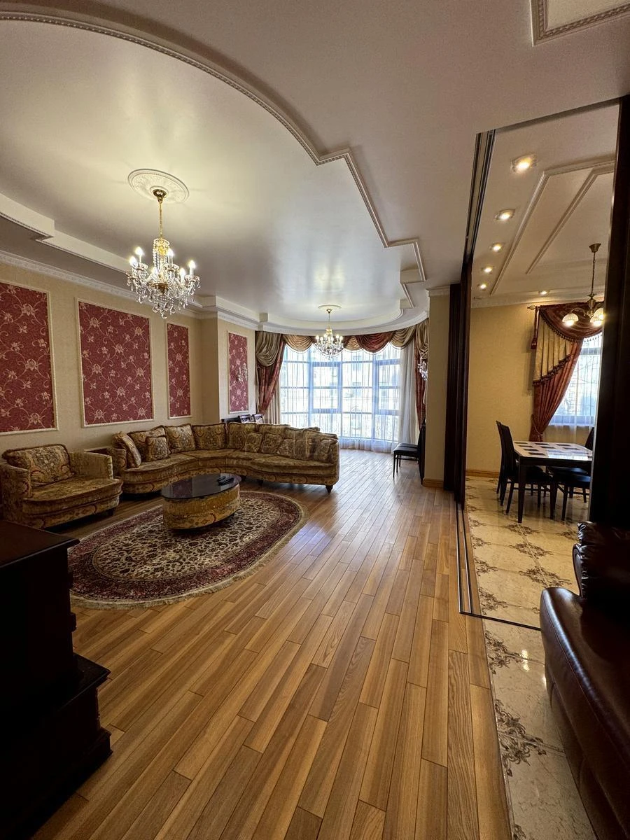 3k apartment vul. Hreshhatyk 27Б687124