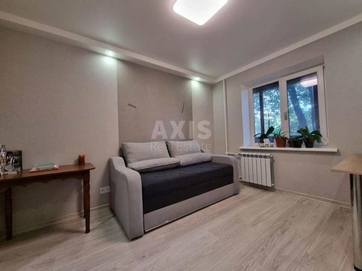 4k apartment vul. Ronalda Reyhana 206847419