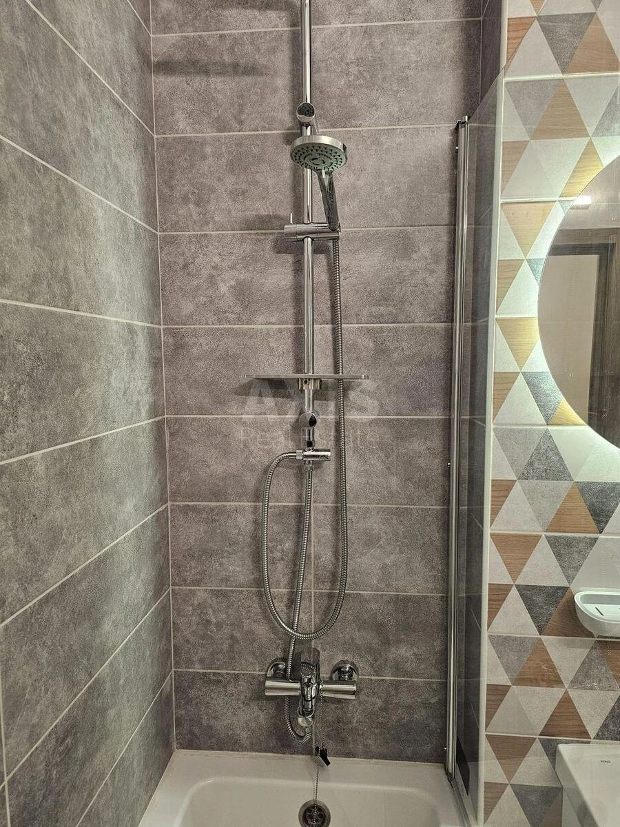 1k apartment vul. Olesja Berdnyka 1В6730010